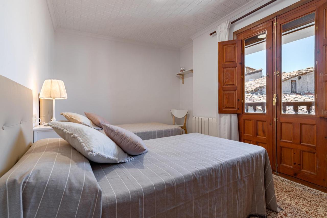 La Casa Del Escudo Apartment Rubielos De Mora Bagian luar foto